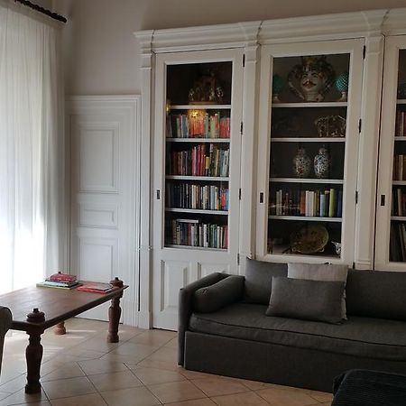 Centro Storico B&B Catánia Buitenkant foto