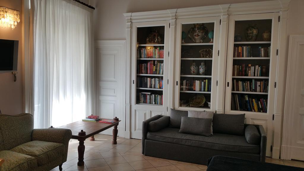 Centro Storico B&B Catánia Buitenkant foto