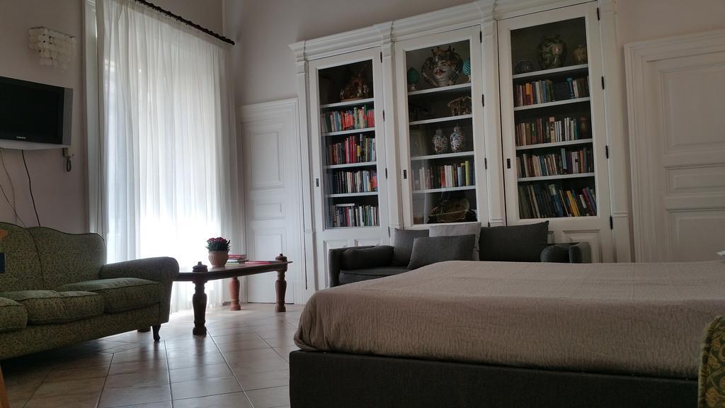 Centro Storico B&B Catánia Buitenkant foto